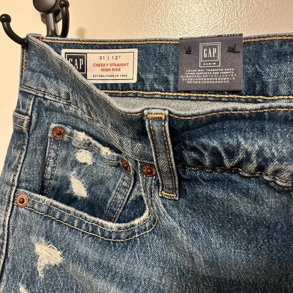 GAP Denim Distressed Cheeky Straight High-Rise (NWT) - Picture 2 of 5